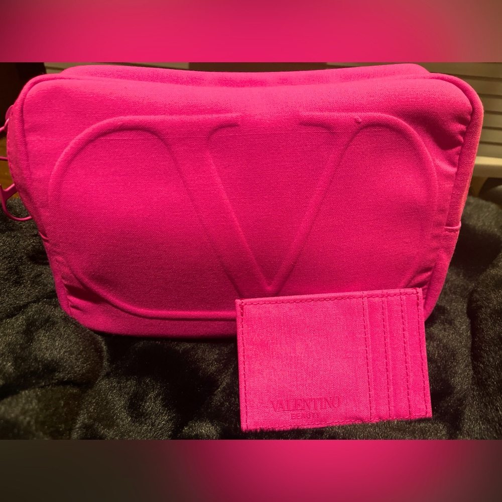 💕Valentino beauty bag and card holder NWT👛